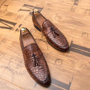 Chaussures en cuir verni Oxford dans une pointure de luxe de style italien jusqu'à 48