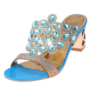 Sandales d'été 2020 chaussures femmes pantoufles talons hauts chaussures de luxe strass pour femmes avec talons épais cloutés de diamants